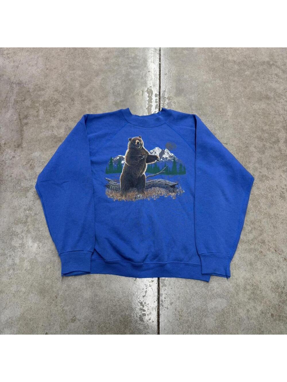 vintage grizzly bear blue mountain nature animal made in usa crewneck size small